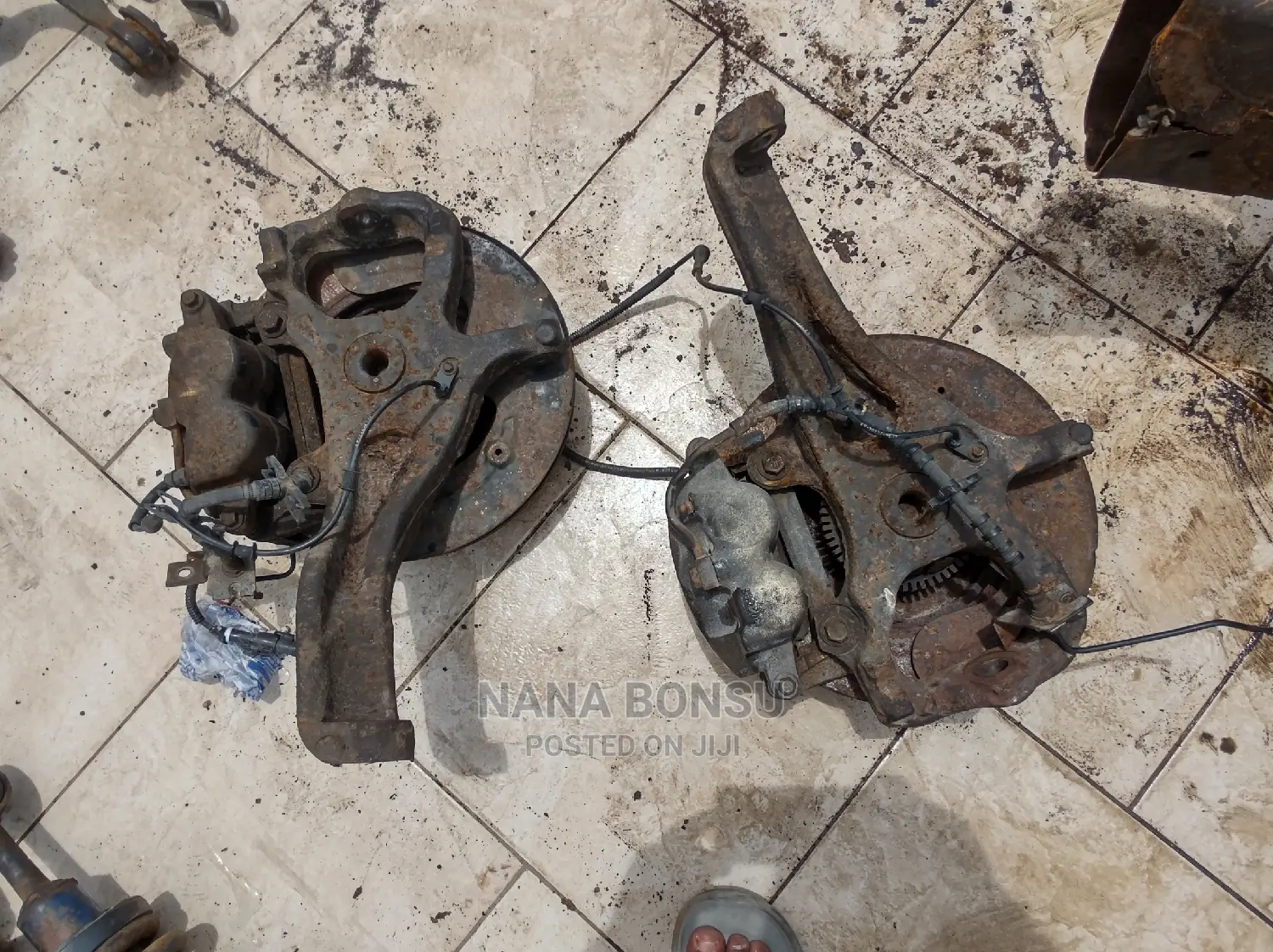 Ford F150 Front Wheel Hub Pair