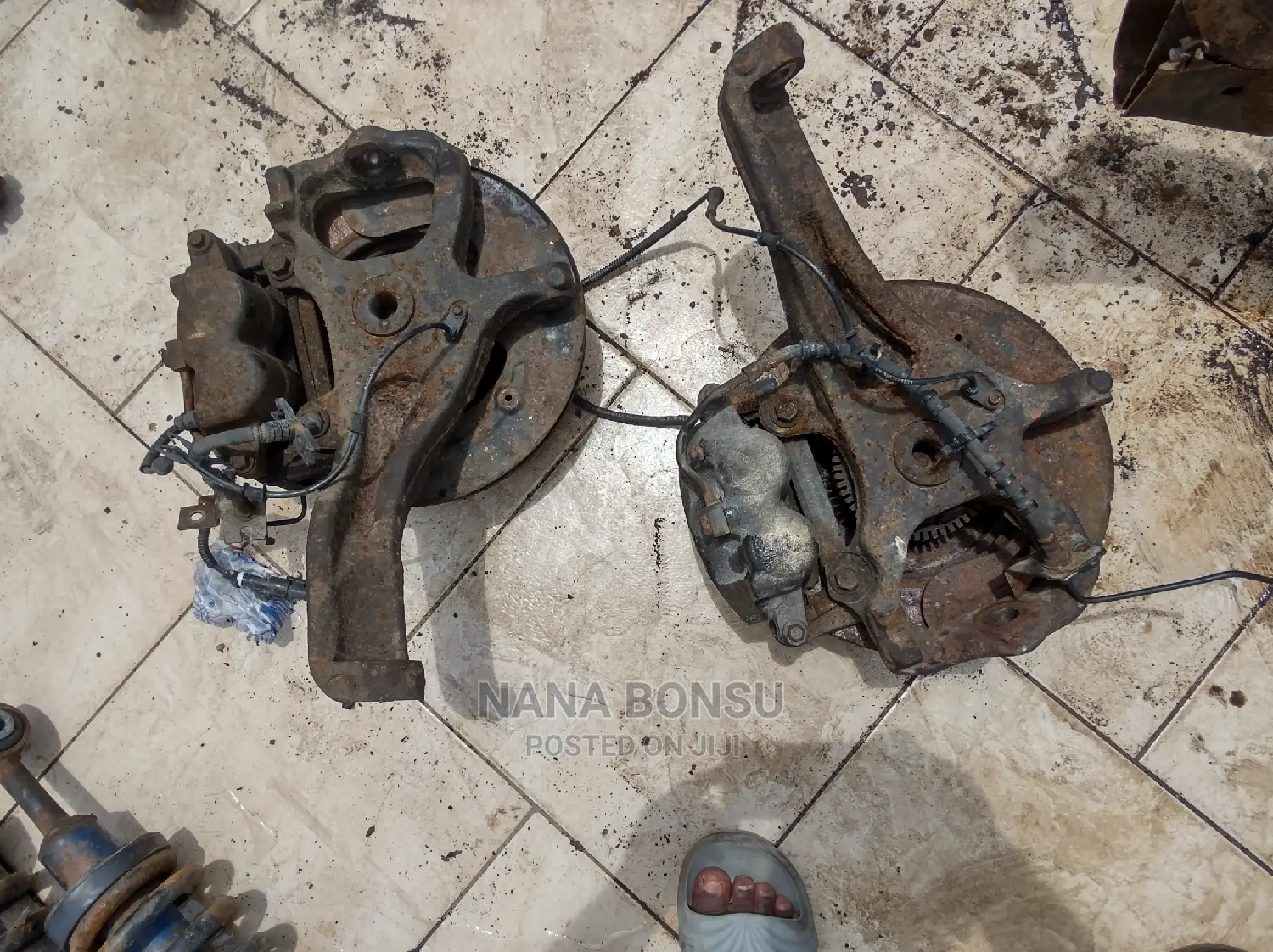 Ford F150 Front Wheel Hub Pair
