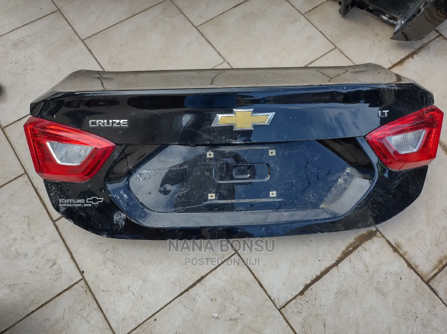 2017 to 2022 Chevrolet Cruze Booth With Reverse Camera
