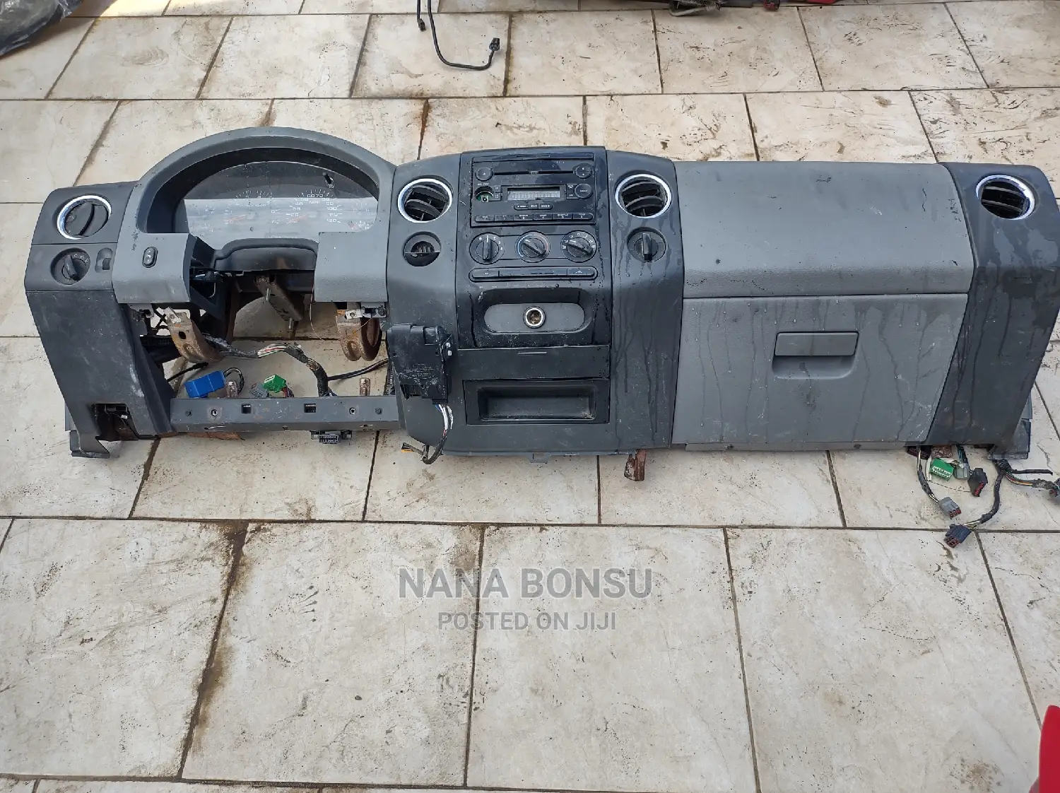 2007 to 2011 Ford F-150 Dash Board