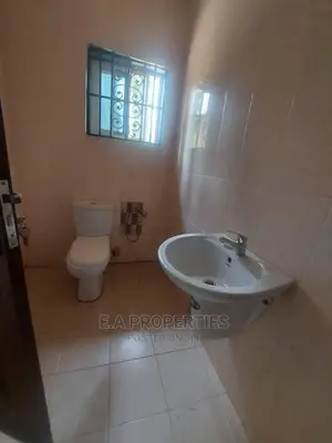 4bdrm House in E a Properties, Little Legon for Rent