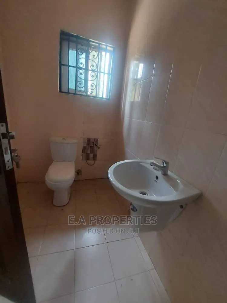 4bdrm House in E a Properties, Little Legon for Rent