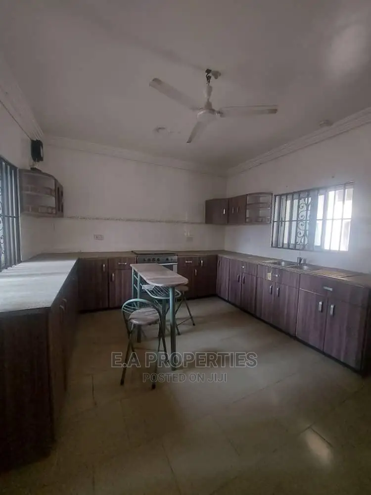 4bdrm House in E a Properties, Little Legon for Rent