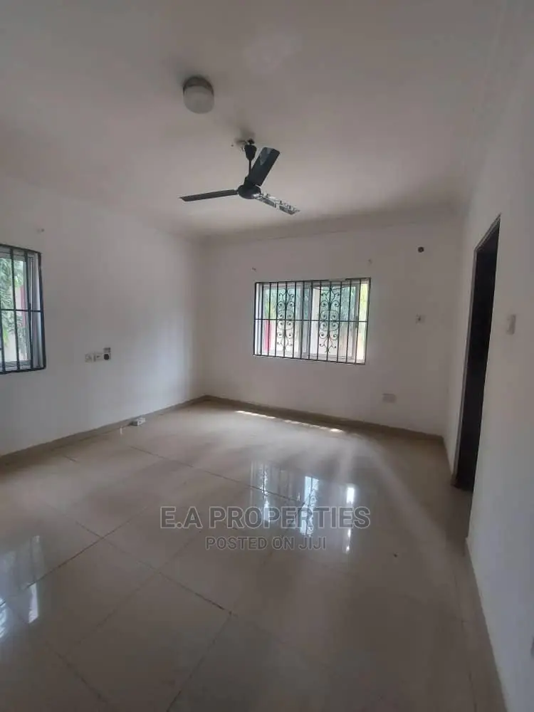 4bdrm House in E a Properties, Little Legon for Rent
