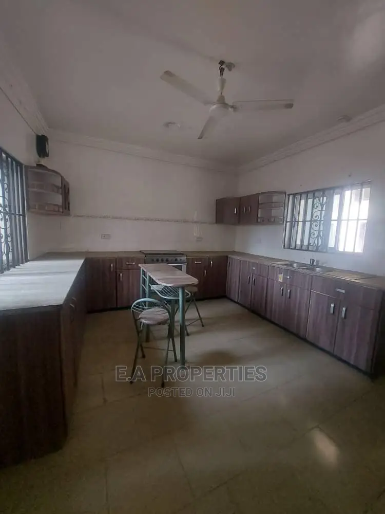 4bdrm House in E a Properties, Little Legon for Rent