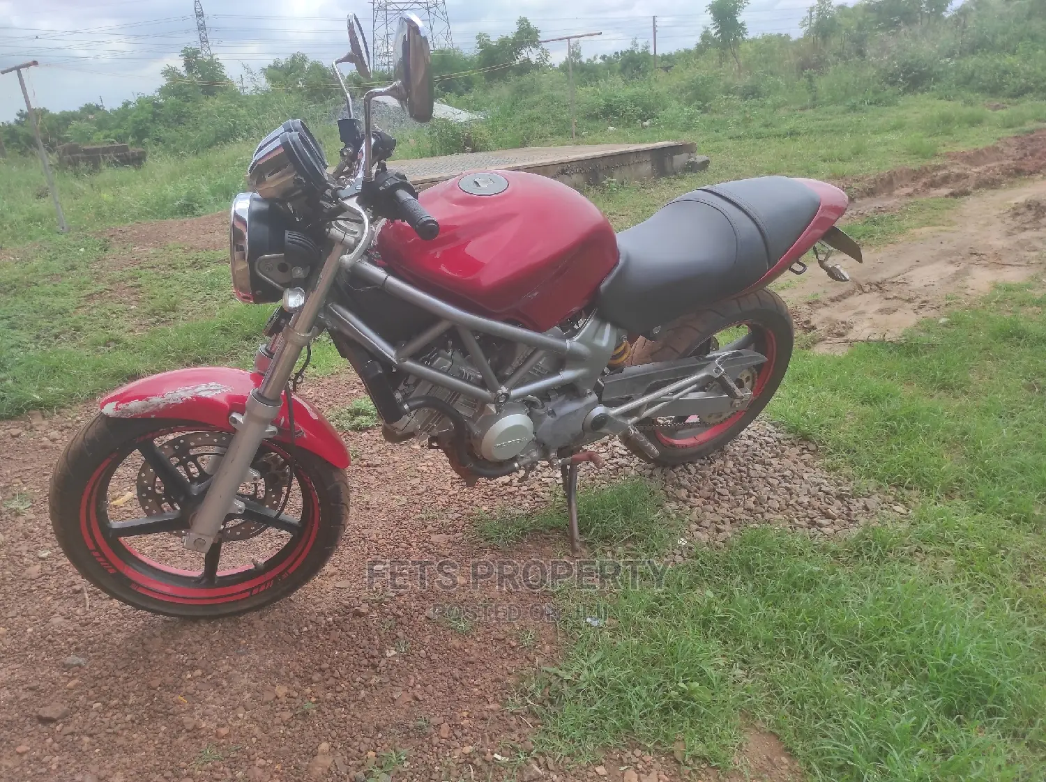 Honda VT 2010 Red