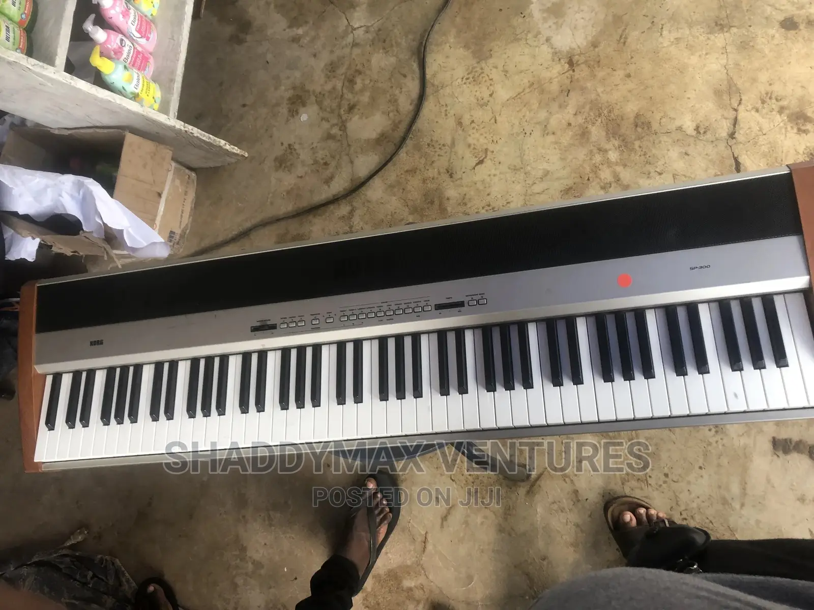 Korg SP 100 Piano Keyboard