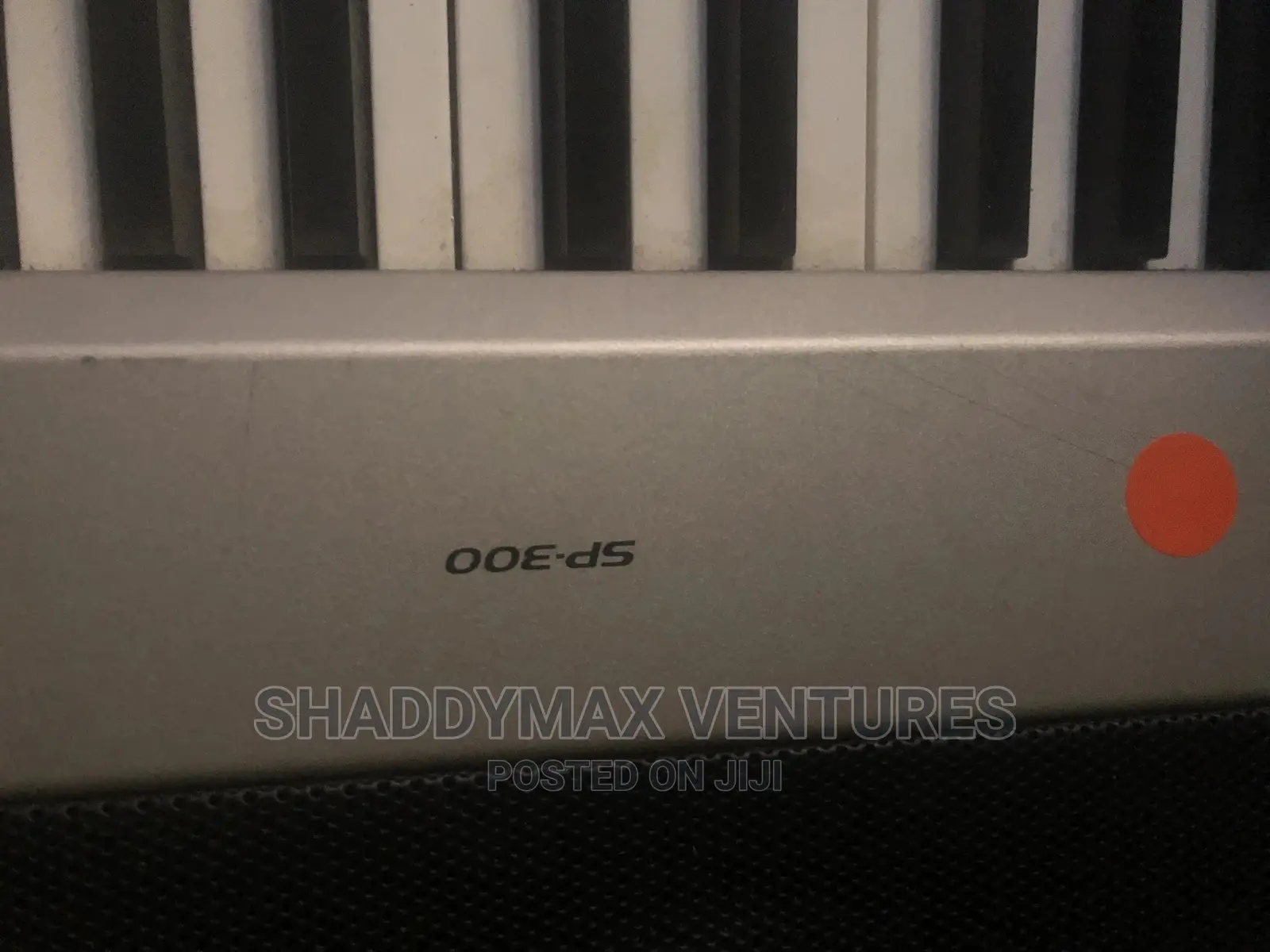 Korg SP 100 Piano Keyboard