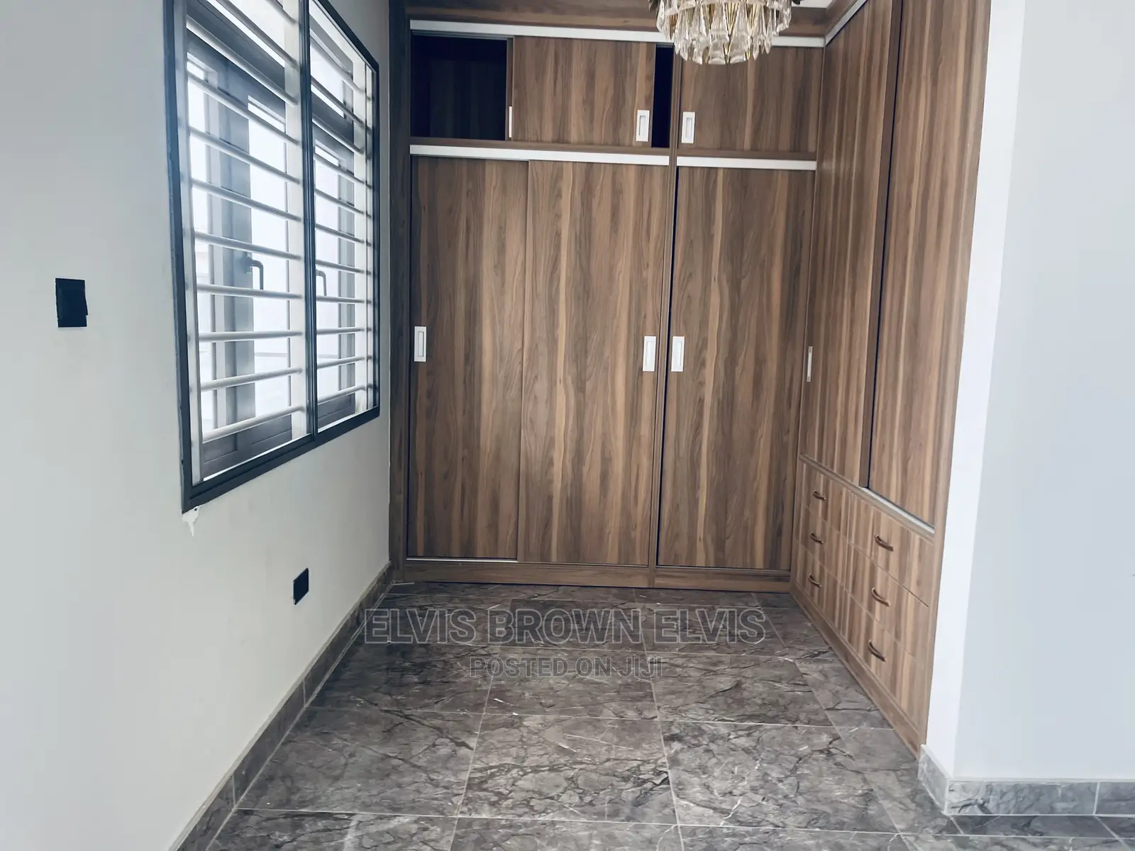 4bdrm Mansion in Living Large, East Legon for Rent