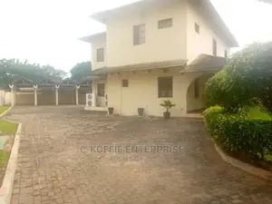 10bdrm House in Tesano for Sale
