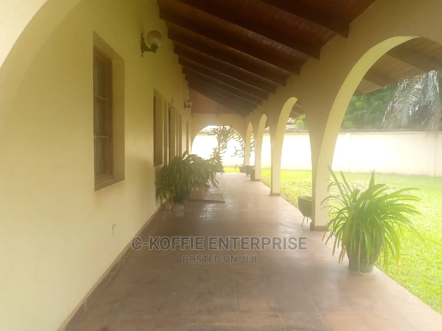 10bdrm House in Tesano for Sale