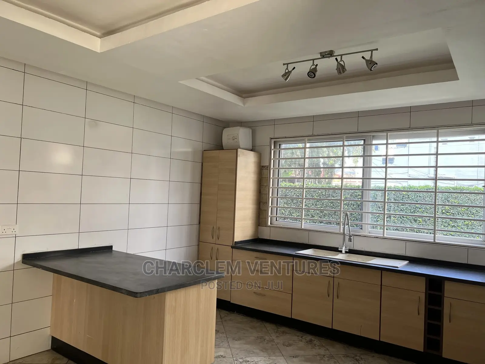 4bdrm House in East Legon for Rent