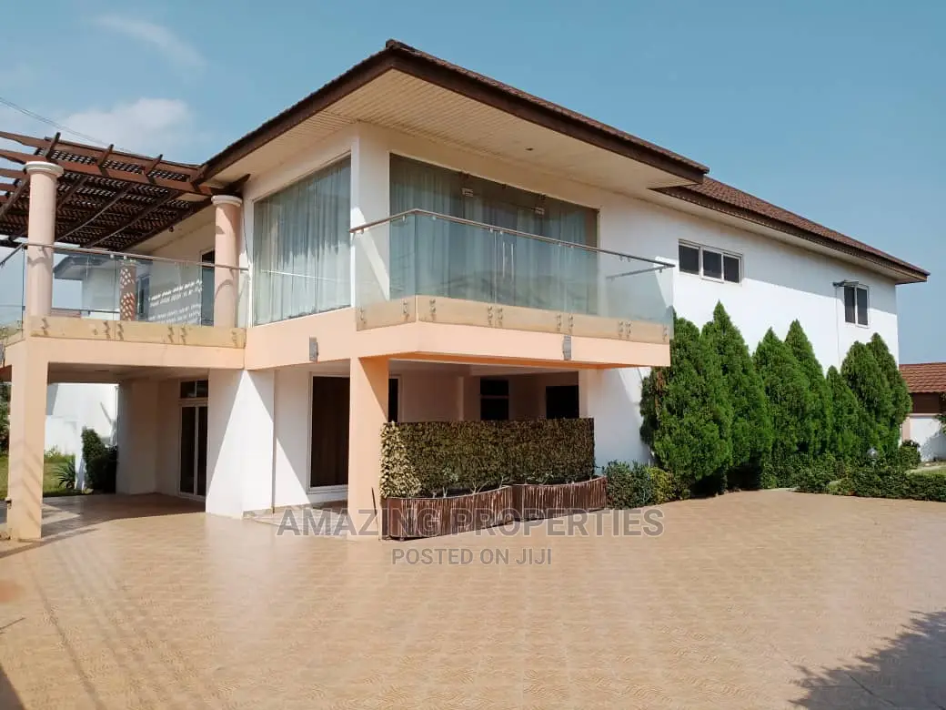 10bdrm Farm House in 23 Bedroom House* for Sale