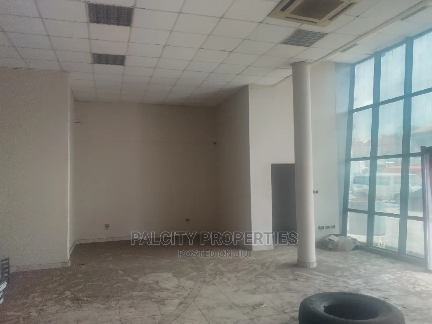 Big Shop or Office Space for Rent in Central of Kumasi