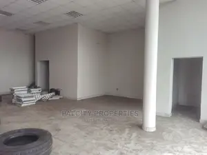 Big Shop or Office Space for Rent in Central of Kumasi