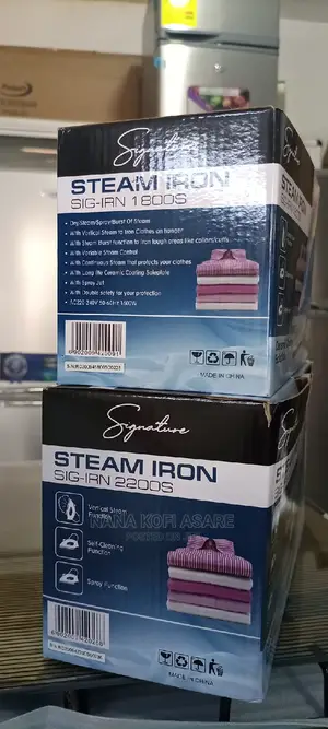 Signature 2000W Steam Iron