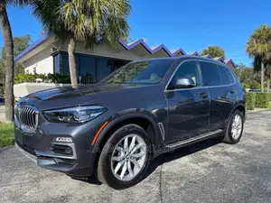 New BMW X5 2022 Gray