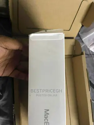 New Laptop Apple MacBook Air 2022 M2 8GB Apple M2 SSD 256GB