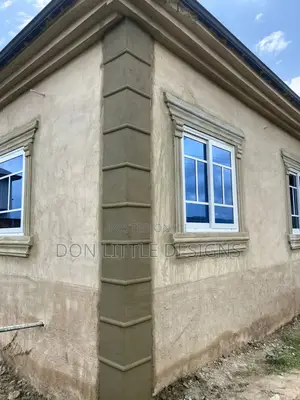 Widows, Pillar and Corner
