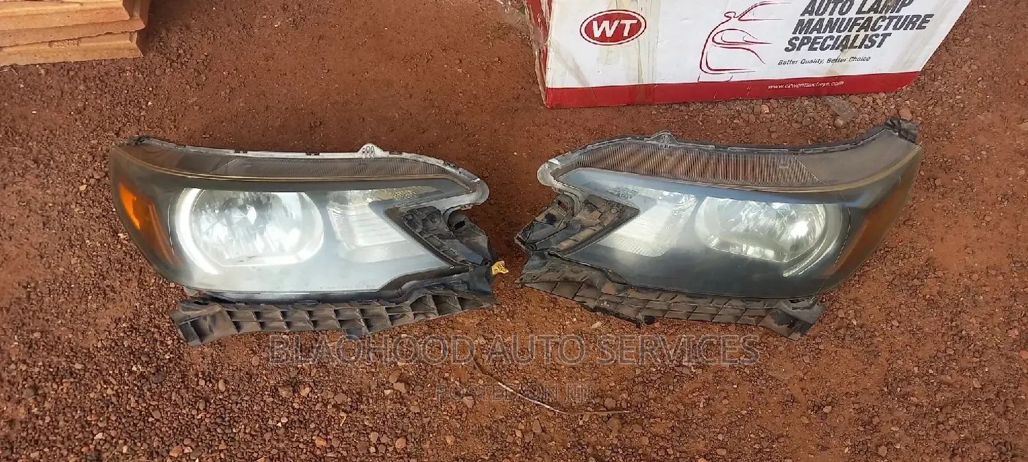 Honda CR-V 2012-2015 Front HEADLIGHT Pair in Stock