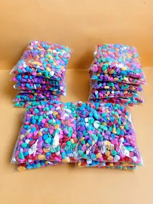 30 Cedis Colourful Gravels