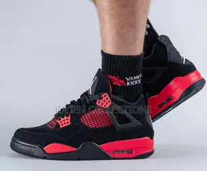 Jordan 4 Retro