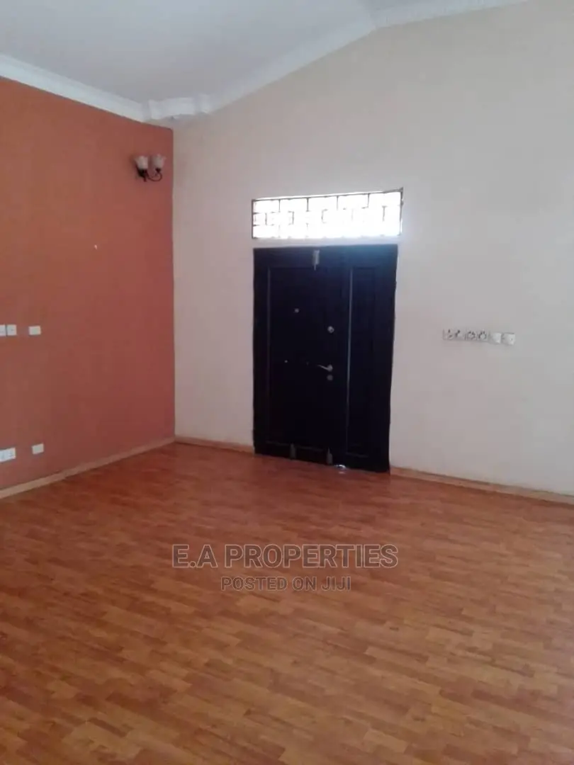 5bdrm House in E a Proprties, Frafraha for Sale