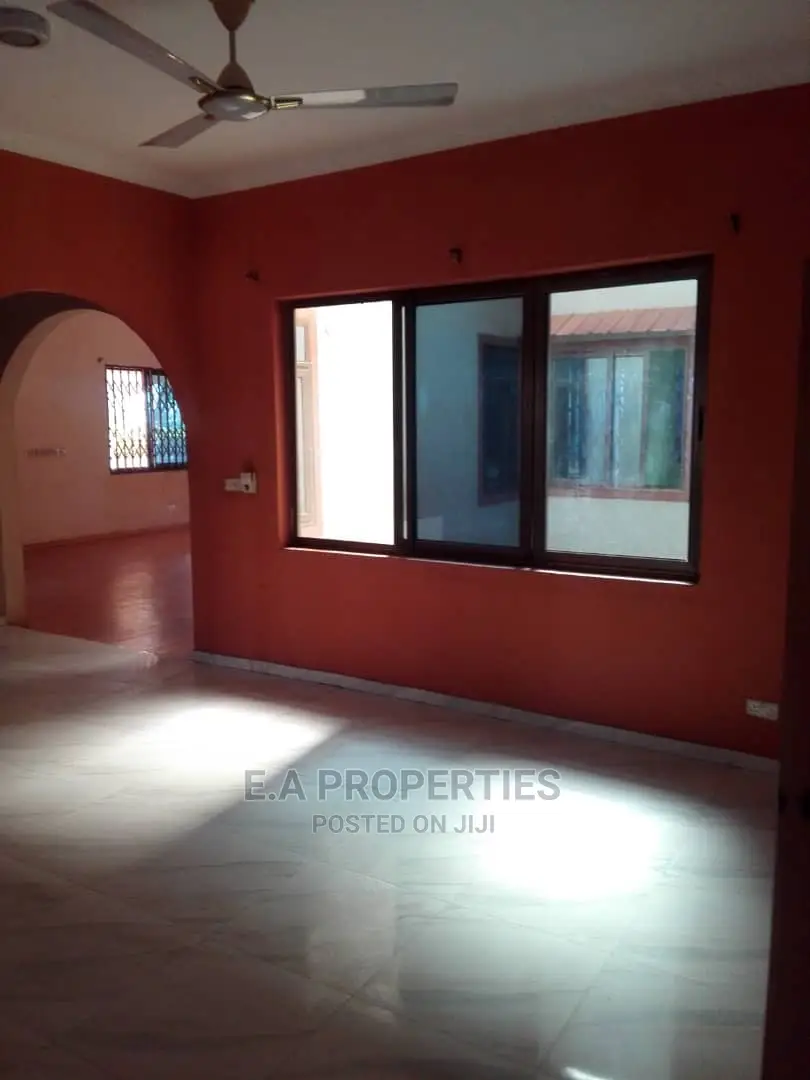 5bdrm House in E a Proprties, Frafraha for Sale