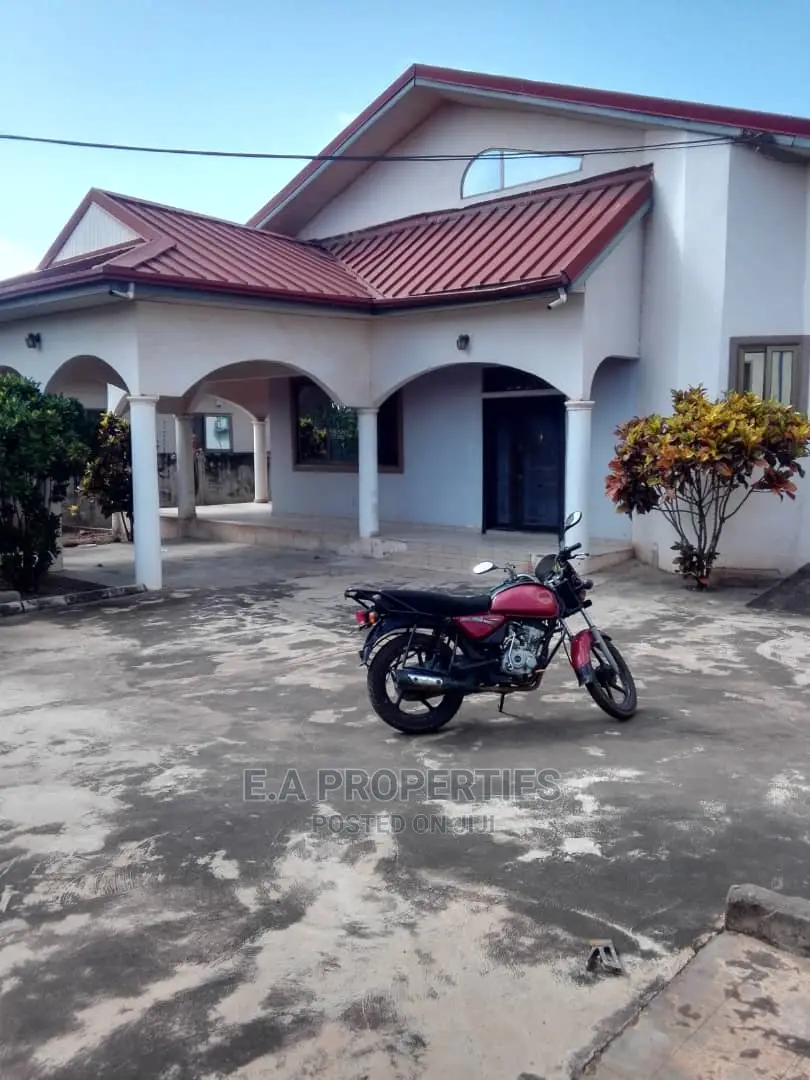 5bdrm House in E a Proprties, Frafraha for Sale