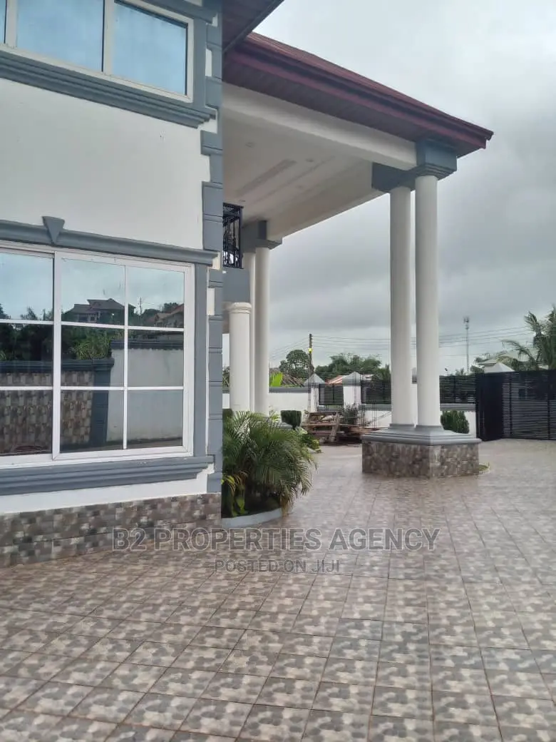 Furnished 5bdrm Mansion in B2 Properties Agency, Kumasi Metropolitan