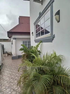 Furnished 5bdrm Mansion in B2 Properties Agency, Kumasi Metropolitan