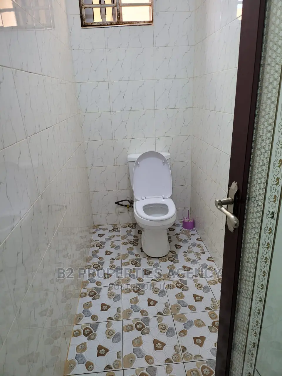 Furnished 5bdrm Mansion in B2 Properties Agency, Kumasi Metropolitan