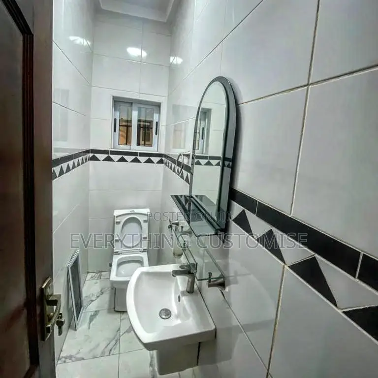 Furnished 2bdrm Apartment in Naa Lamiley Tower, Old Ashomang for rent