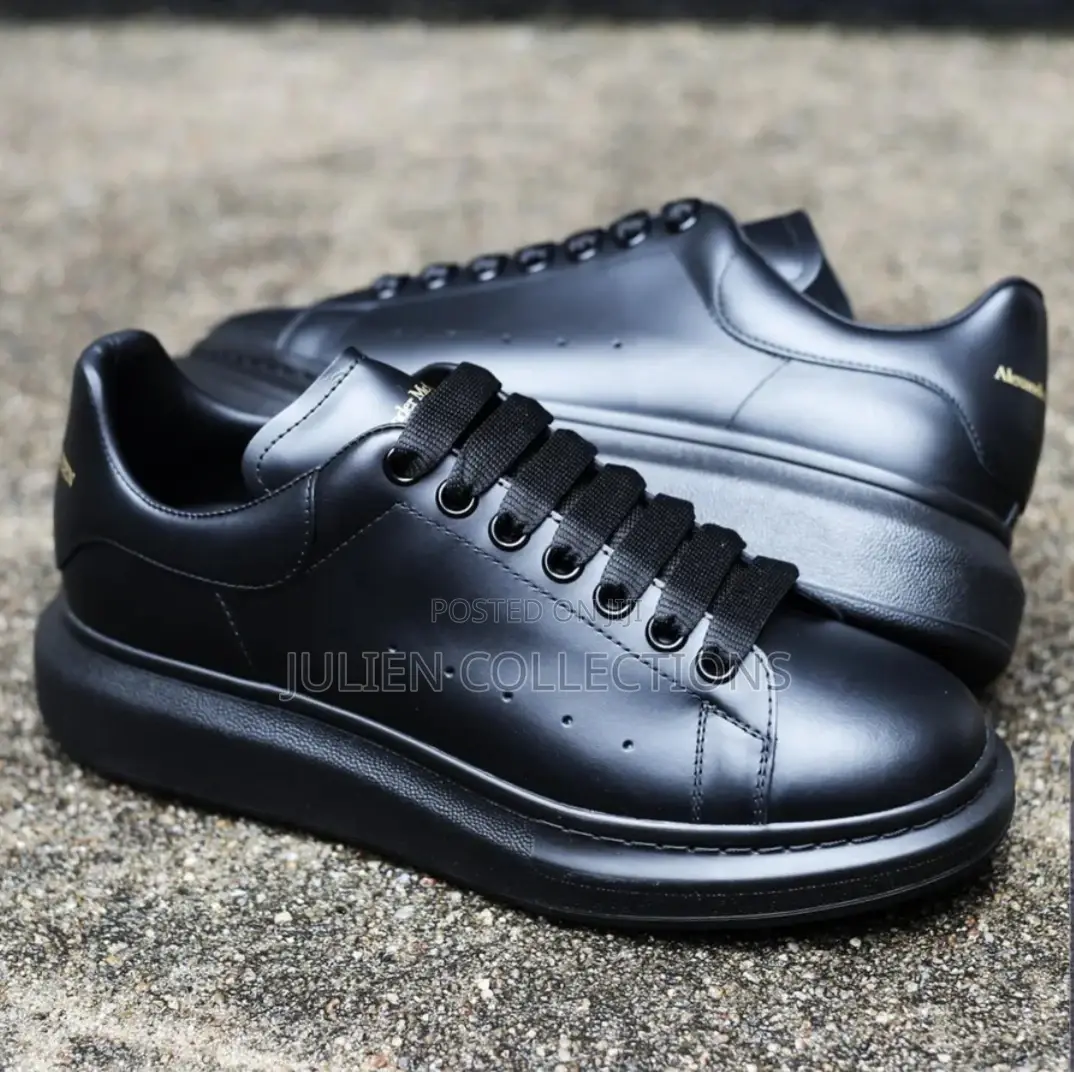 Alexander McQueen All Black
