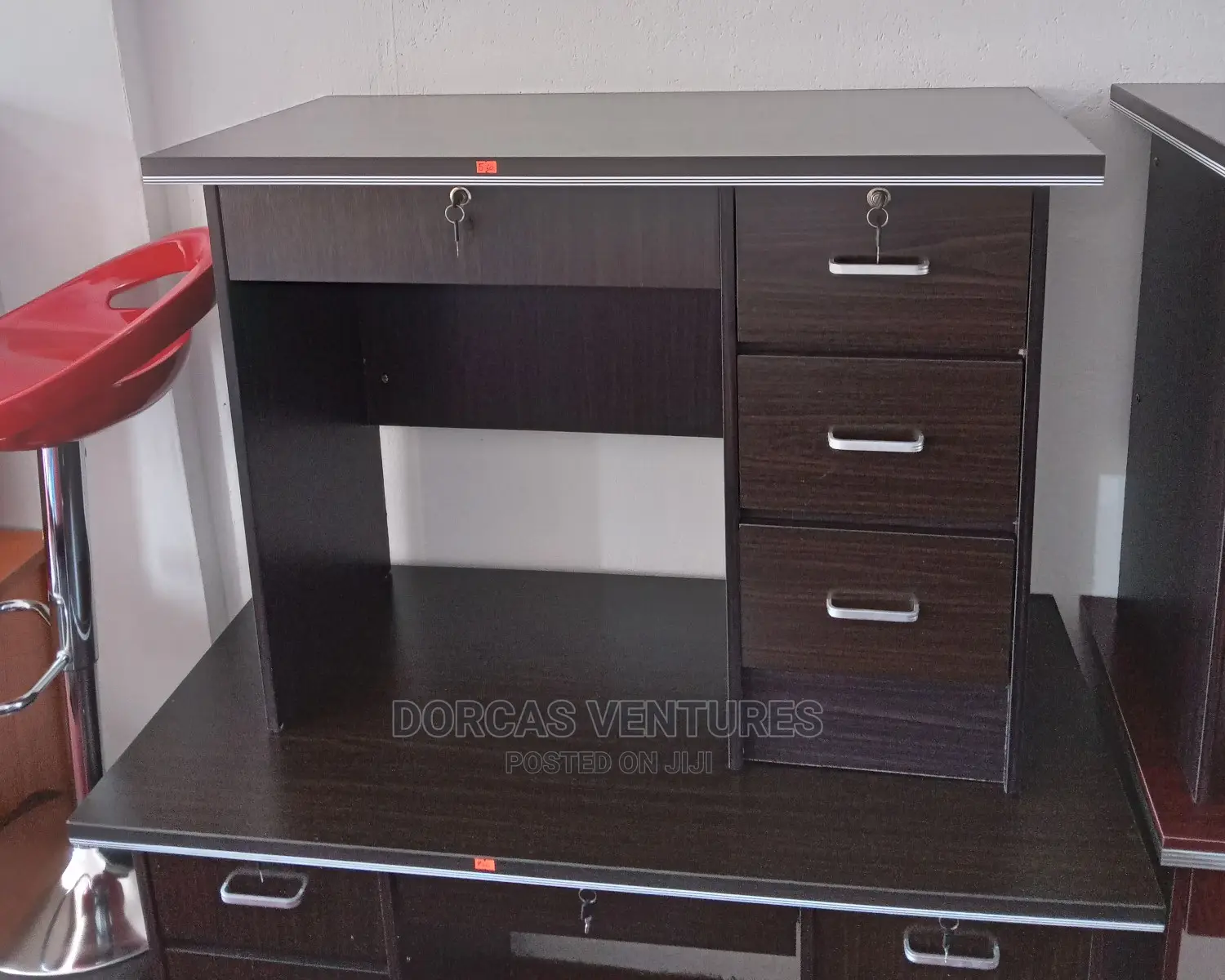 4 Feet Office Table
