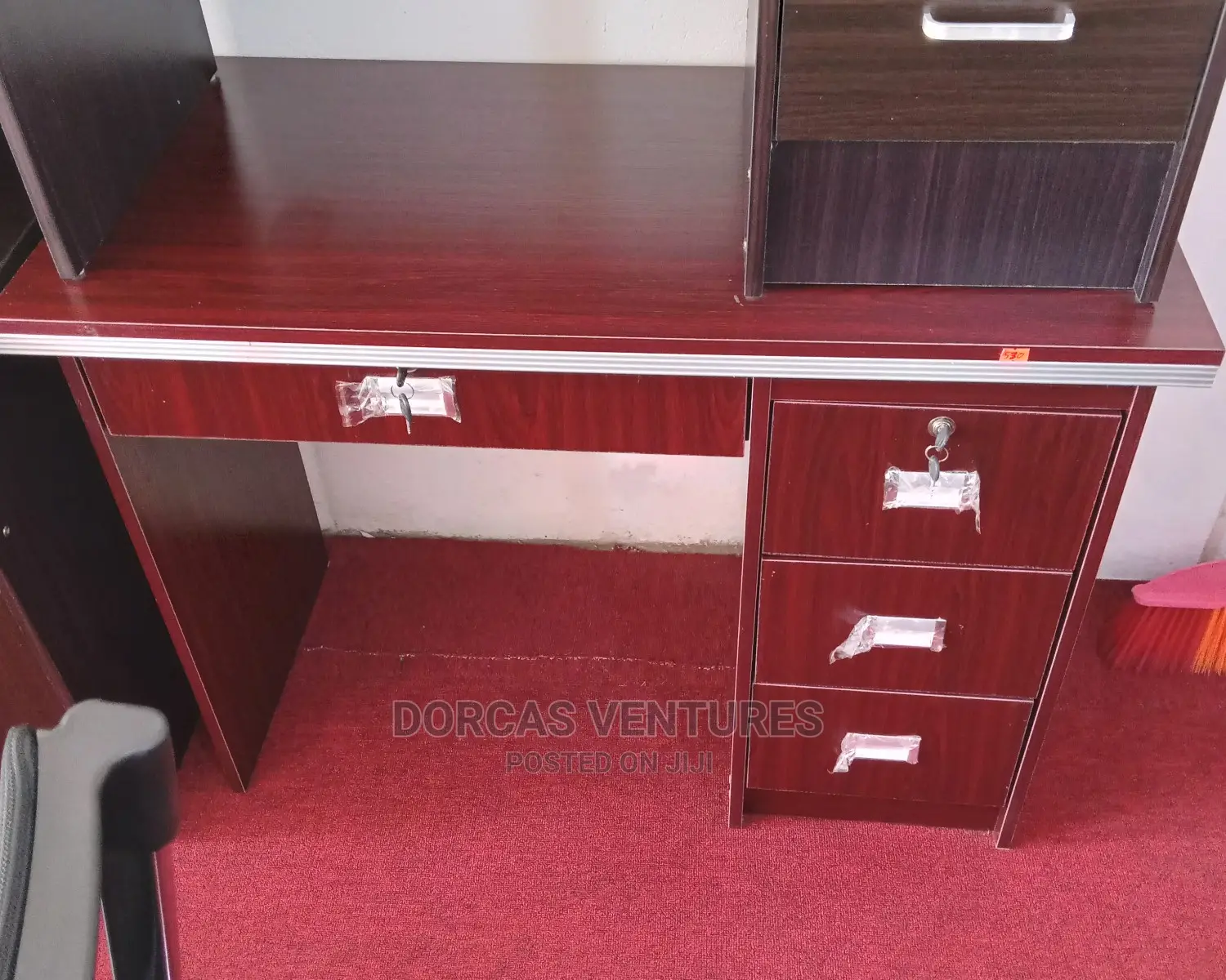 Freestanding Office Desk