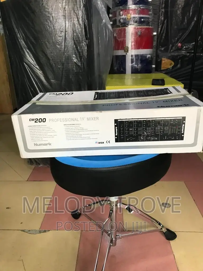 Numark Cm200 DJ Mixer