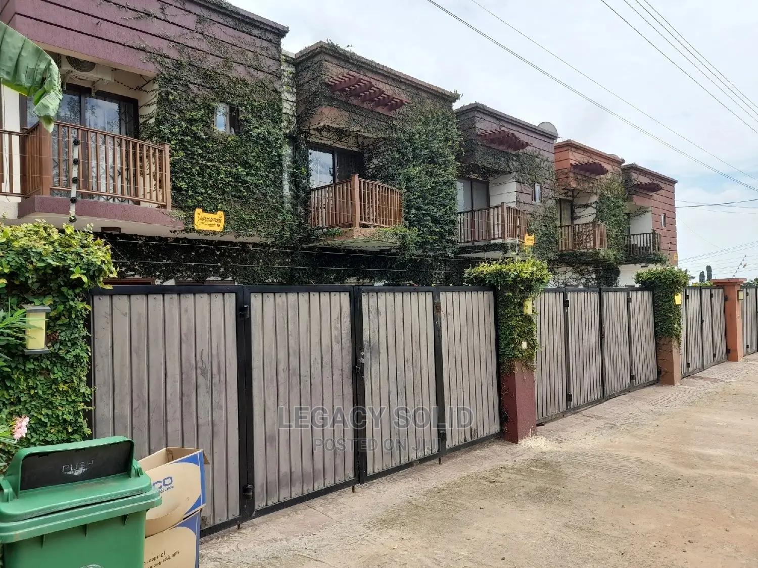 Mini Flat in Legacy Solid Real, Tseaddo for rent