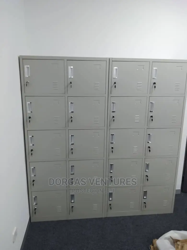 10 Doors Metal Cabinet