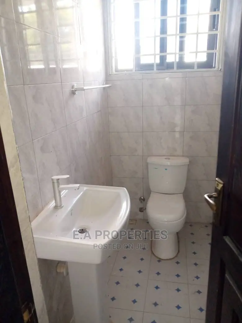 2bdrm Apartment in E a Properties, Frafraha for Rent