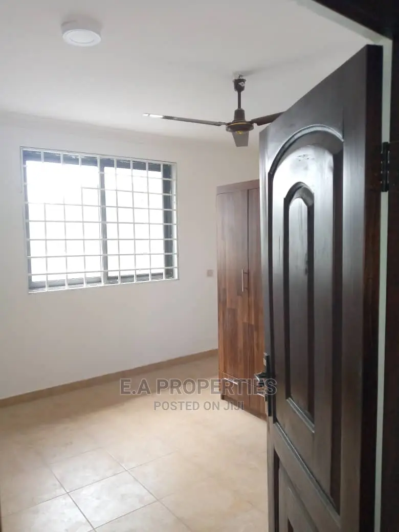 2bdrm Apartment in E a Properties, Frafraha for Rent