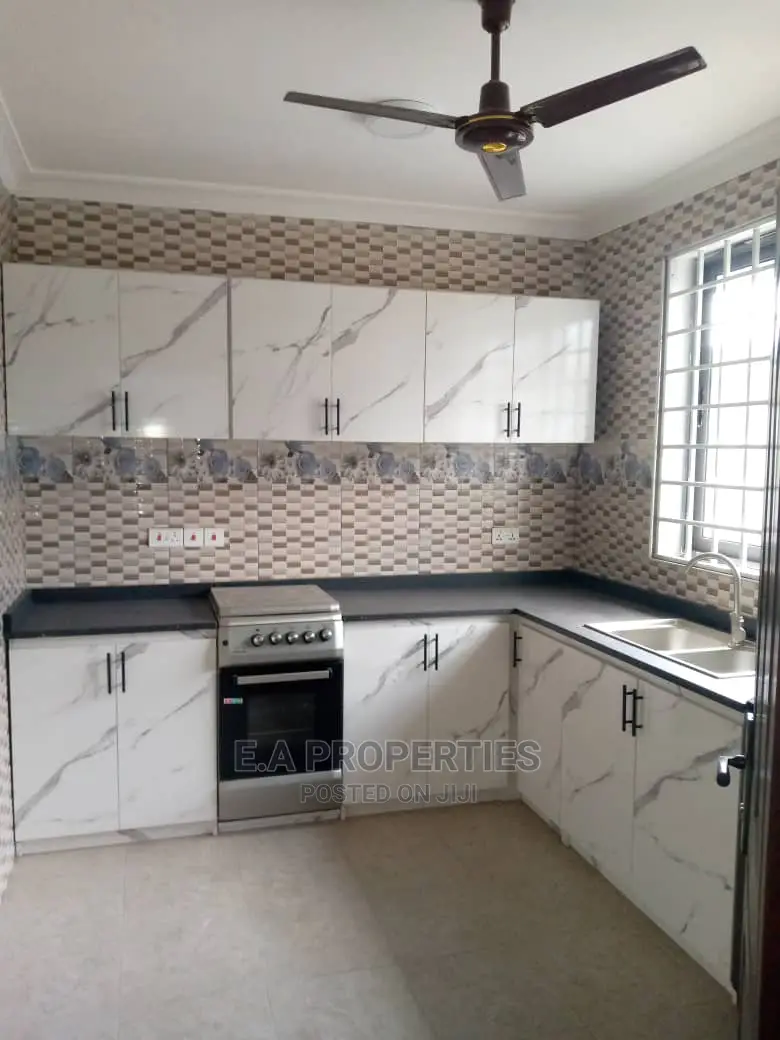 2bdrm Apartment in E a Properties, Frafraha for Rent