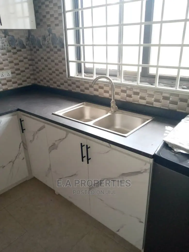 2bdrm Apartment in E a Properties, Frafraha for Rent
