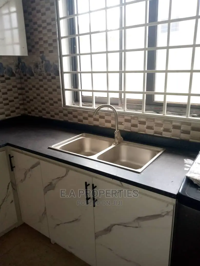 2bdrm Apartment in E a Properties, Frafraha for Rent