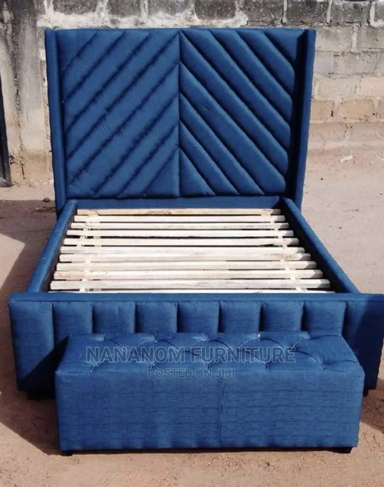 Double Bed With Seat Available