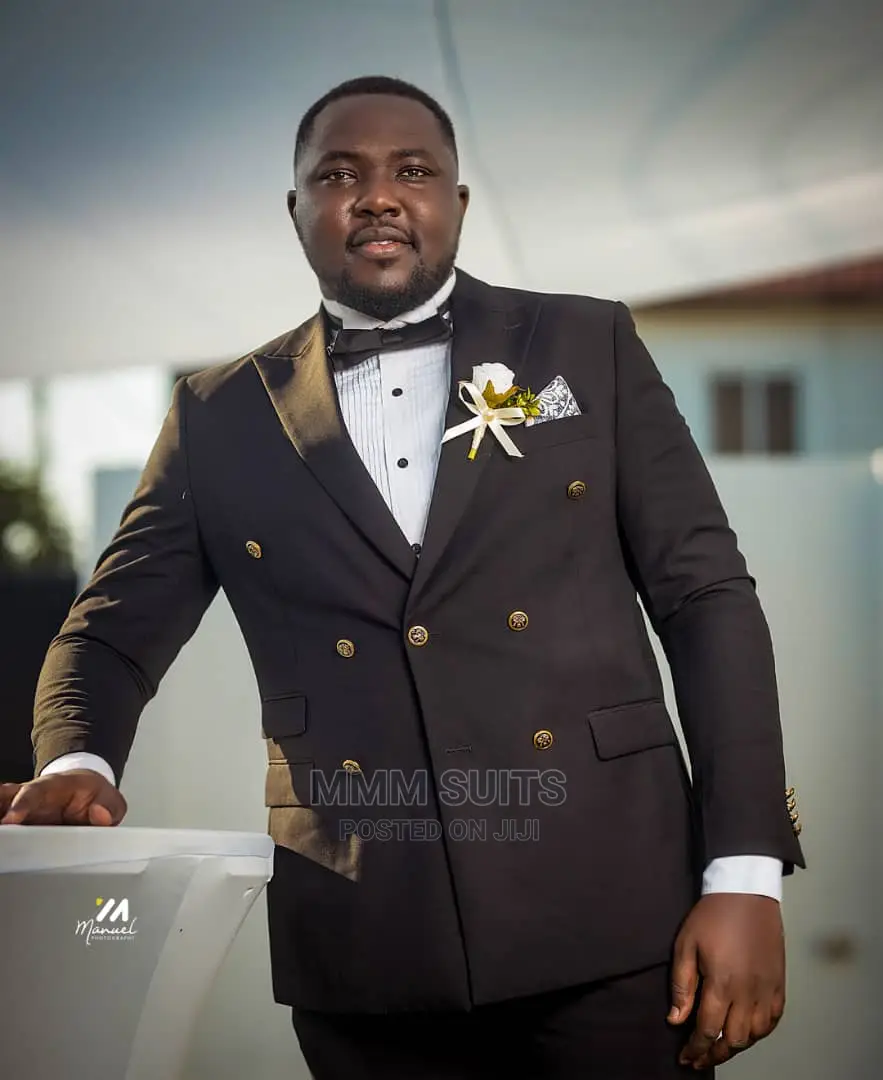 Quality Double-Breasted Men Suit