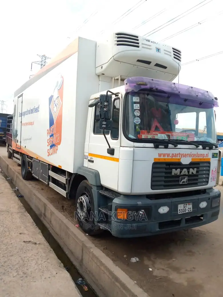 Container Truck for Hiring