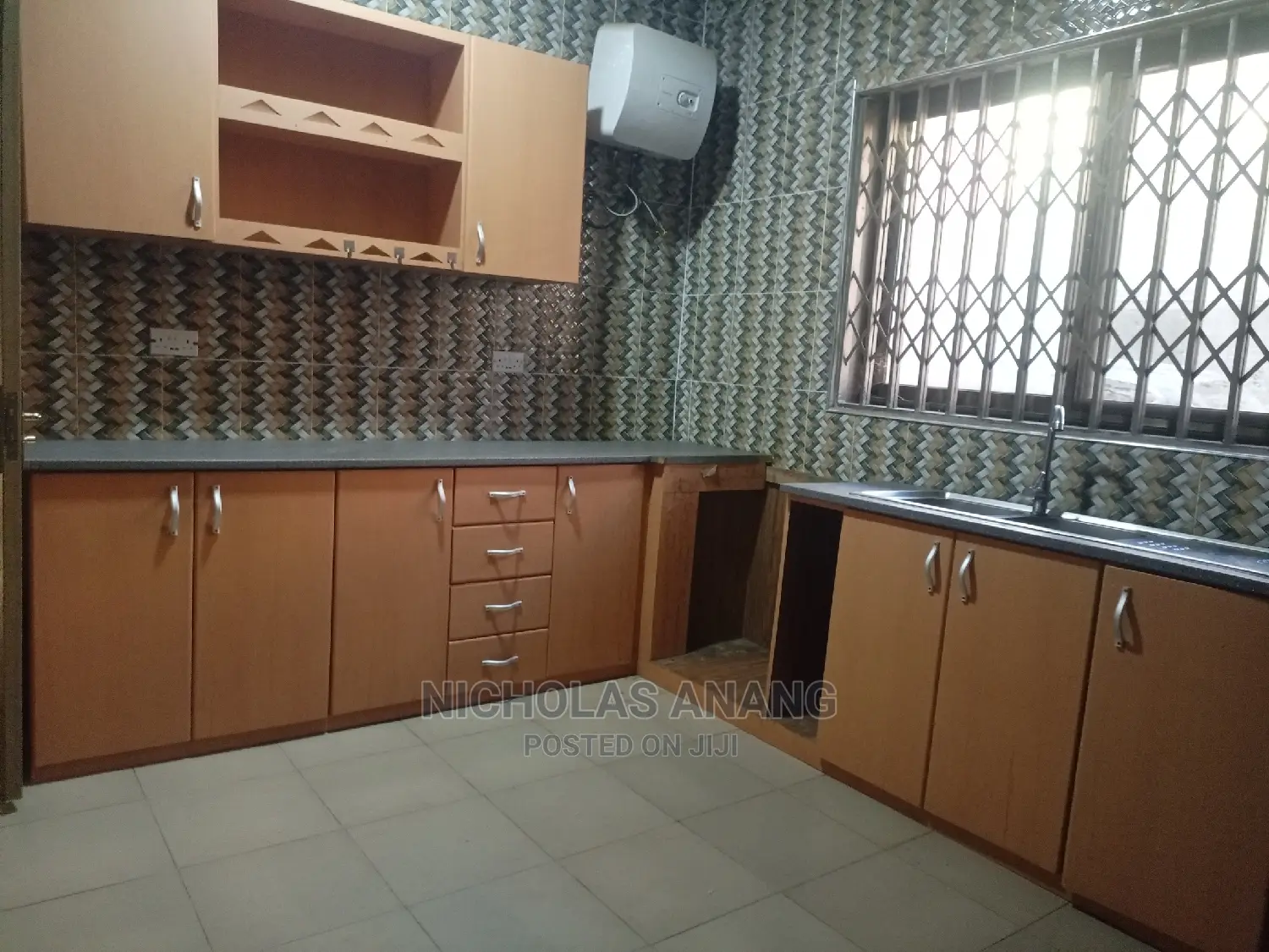 2bdrm Apartment in Dorns Properties, New Town for rent