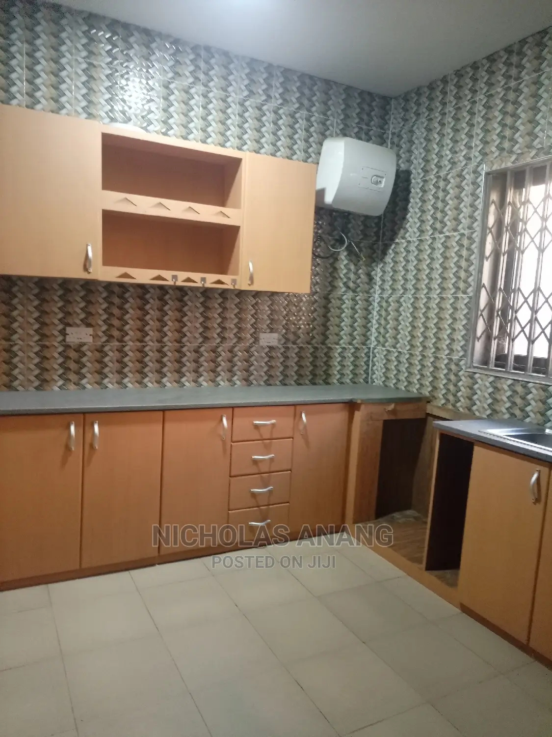 2bdrm Apartment in Dorns Properties, New Town for rent