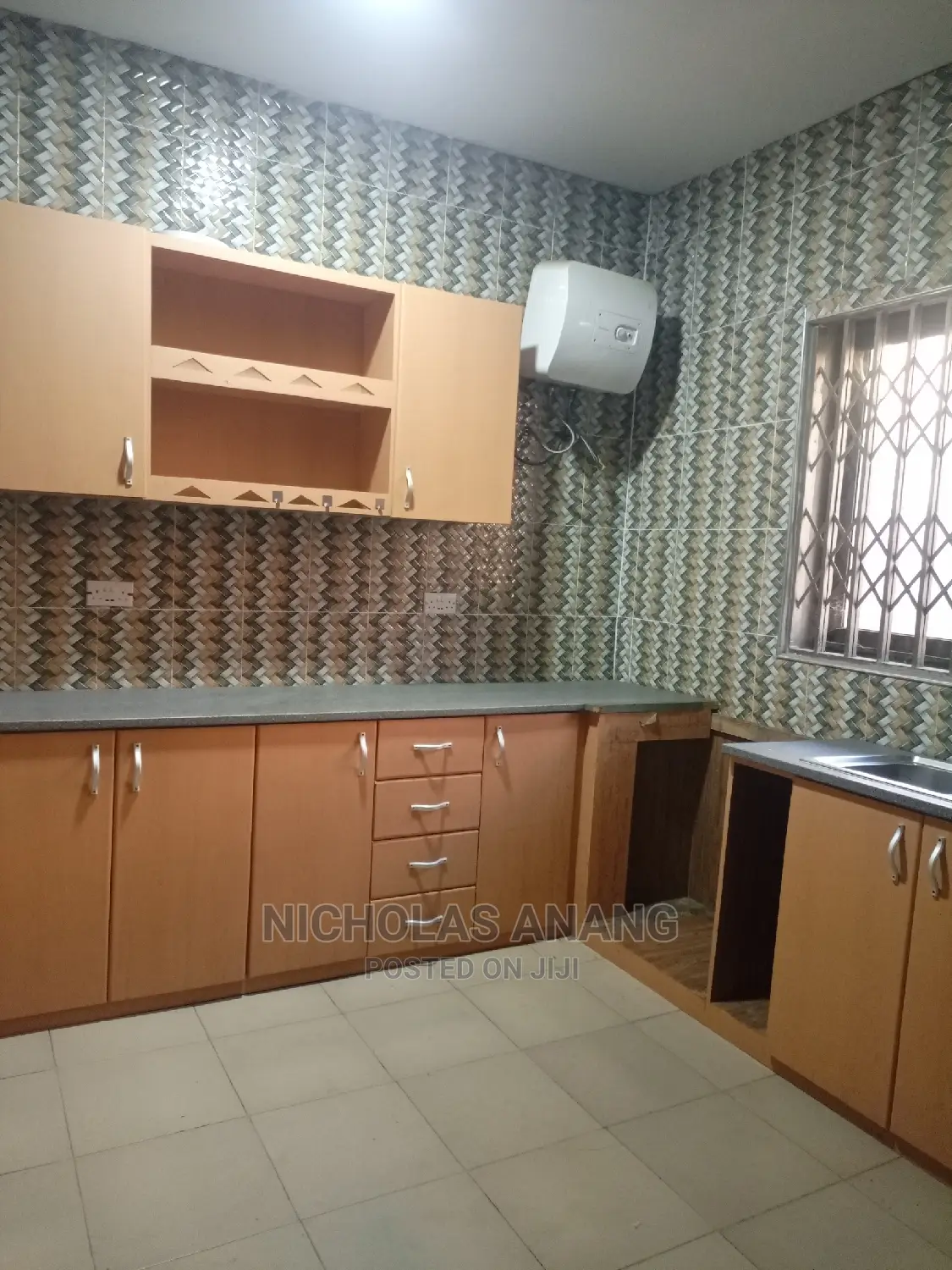 2bdrm Apartment in Dorns Properties, New Town for rent
